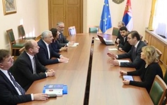 Vučić sa Mandićem i Kneževićem: Obećao pomoć srpskim ustanovama kulture u Crnoj Gori