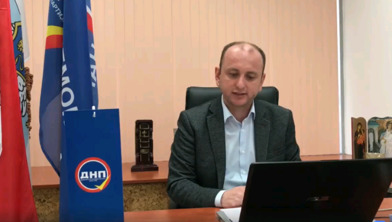 Кнежевић: Црна Гора је тамо гдје је Бећковић