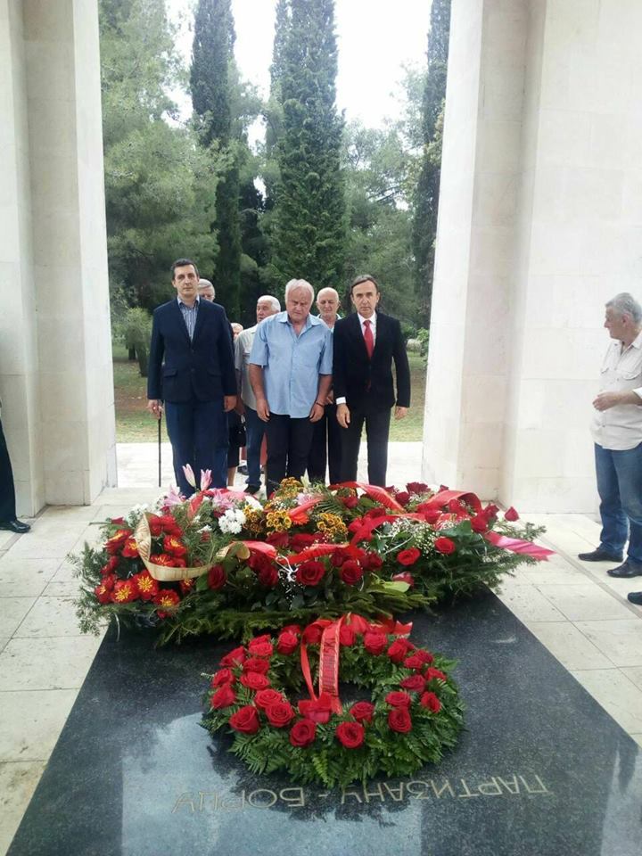 Delegacija DNP položila vijenac na spomenik partizanu borcu
