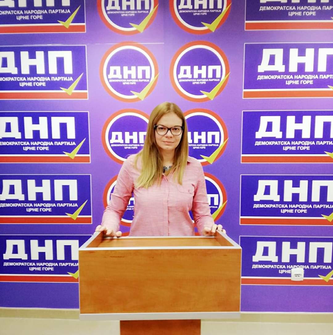 Вукићевић: Мјере владе уопштене, одлoжити кредите по аутоматизму